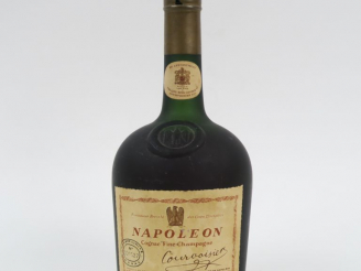Vente aux enchères 1 BOUTEILLE COGNAC FINE CHAMPAGNE NAPOLEON COURVOISIER