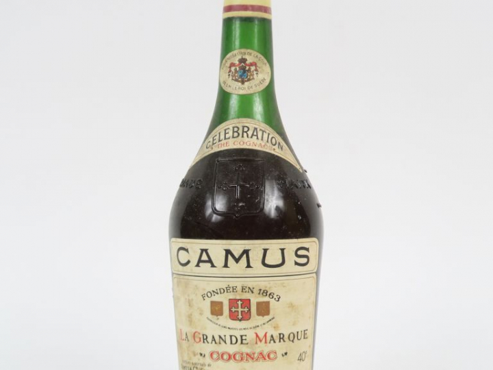 1 VIEILLE BOUTEILLE COGNAC CAMUS LA GRANDE MARQUE 'CELEBRATION'