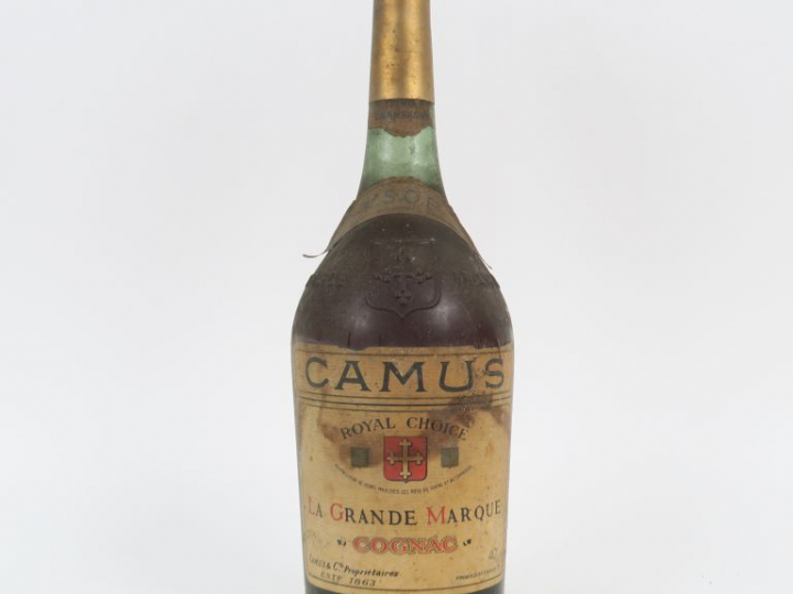 1 MAGNUM COGNAC CAMUS 'LA GRANDE MARQUE' V.S.O.P.