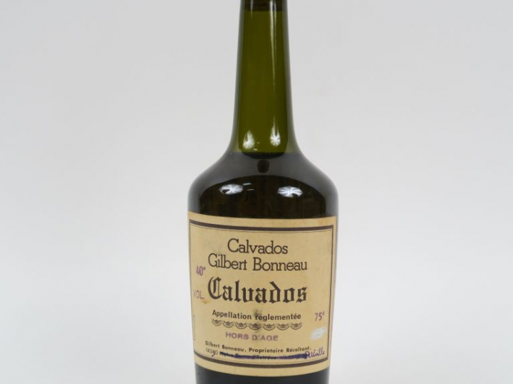 1 BOUTEILLE CALVADOS 'HORS D'AGE'  GILBERT BONNEAU