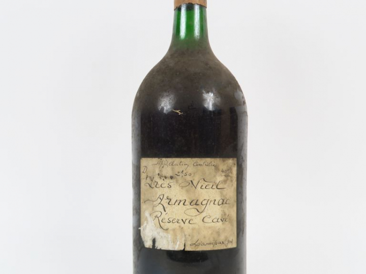1 VIEUX POT (2,5 L) ARMAGNAC 'RÉSERVE' CAVÉ