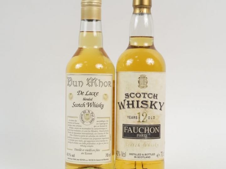 2 BOUTEILLES SCOTCH WHISKY : 1 DUN MHOR - 1 FAUCHON 12 ANS 
