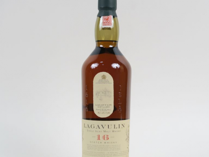 1 BOUTEILLE WHISKY LAGAVULIN 16 ANS 43° - COFFRET