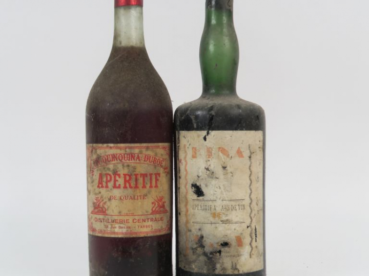 2 TRÈS VIEILLES BOUTEILLES QUINQUINA : 1 KINA - 1 DUBOE
