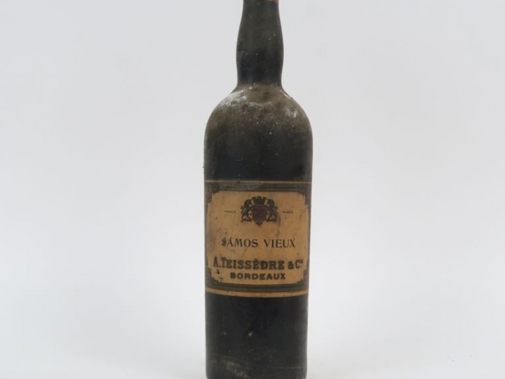 1 TRÈS VIEILLE BOUTEILLE SAMOS A. TEISSEDRE   CIE