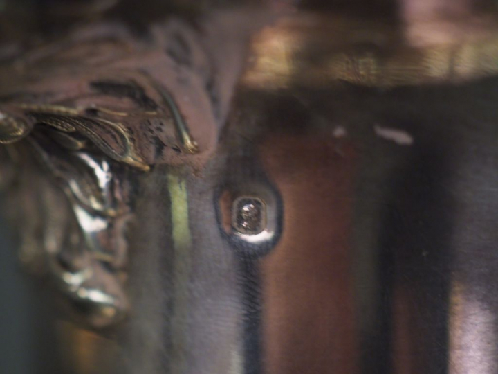 Théière Napoléon III en argent, poinçon Minerve, à décor de frise de f