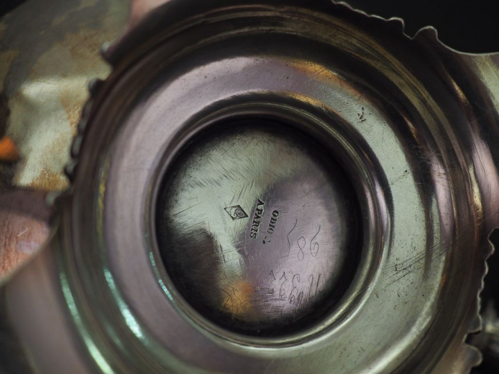 Théière Napoléon III en argent, poinçon Minerve, à décor de frise de f