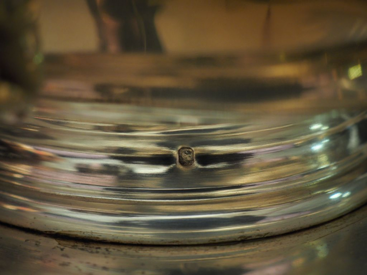 Saucière de style Louis XV en argent, poinçon Minerve, modèle à filets