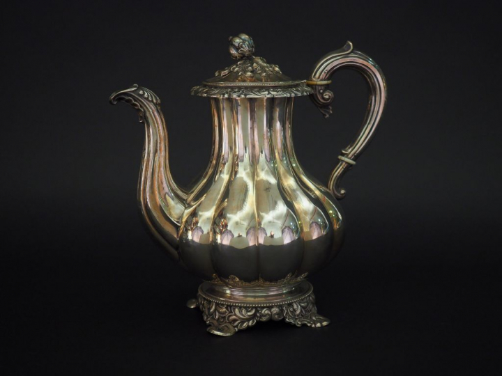 Verseuse Napoléon III en argent, poinçon Minerve, à décor de godrons e