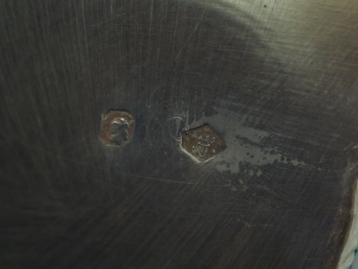 Grande verseuse Napoléon III de style Louis XVI en argent, poinçon Min