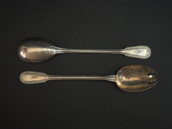 Couvert à salade en argent, poinçon Minerve, à décor de godrons et de 