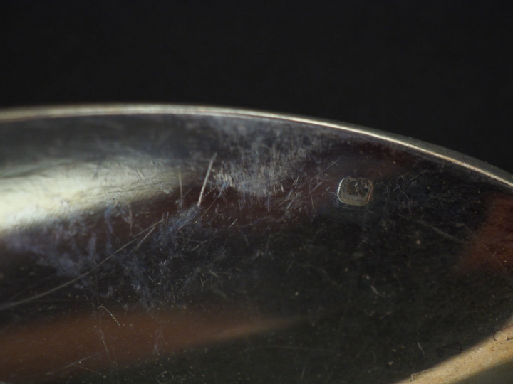 Couvert à salade en argent, poinçon Minerve, à décor de godrons et de 