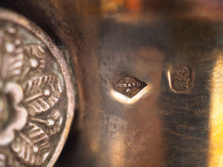 Verseuse tripode Restauration de style Empire en argent, poinçon Vieil