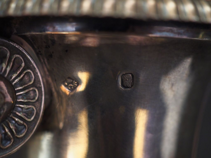 Verseuse Restauration de style Empire en argent, poinçon Vieillard, à 