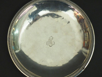 Vente aux enchères Vide poche Restauration en argent, poinçon Vieillard, à décor de frise