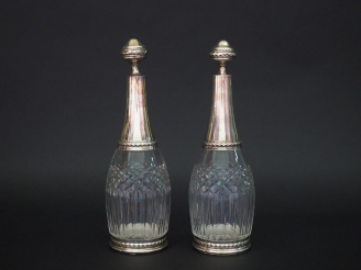Vente aux enchères Paire de flacons Napoléon III en cristal et argent, poinçon Minerve, à