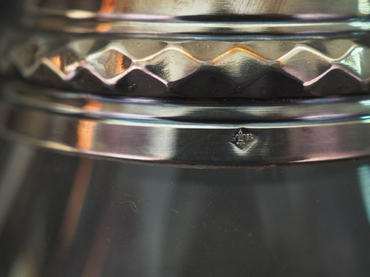 Paire de flacons Napoléon III en cristal et argent, poinçon Minerve, à