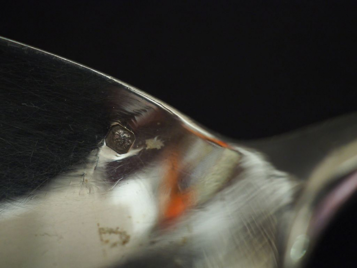 Louche à crème et une paire de cuillères à servir en argent, poinçon M