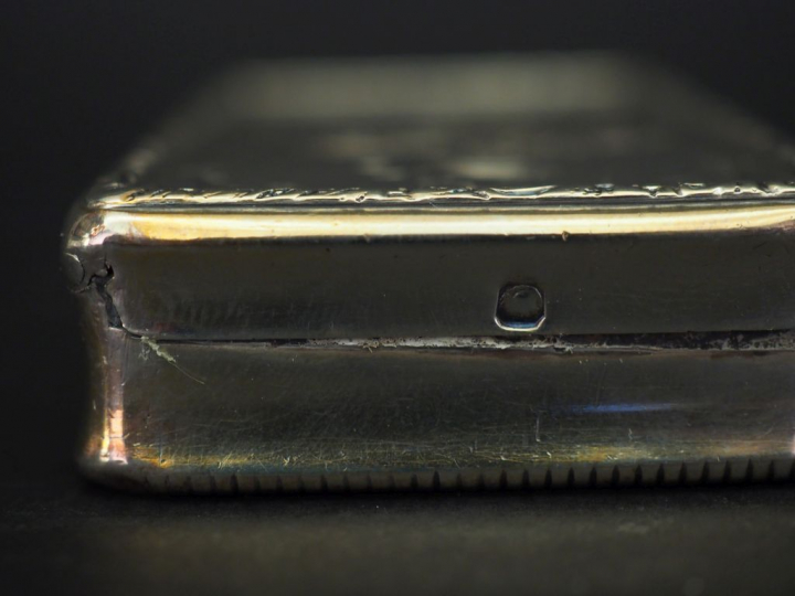 Boite rectangulaire en argent, poinçon Minerve, à décor de cartouche s