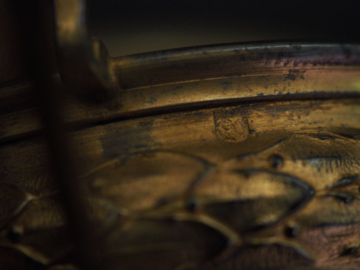 Paire de tasses et leur sous-tasses de style Louis XVI en vermeil, poi