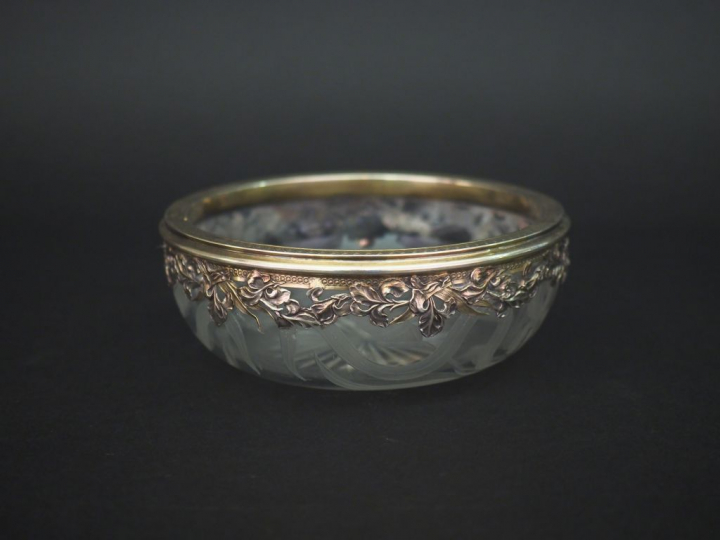 Petit ramequin de style Art Nouveau en cristal et argent, poinçon Mine