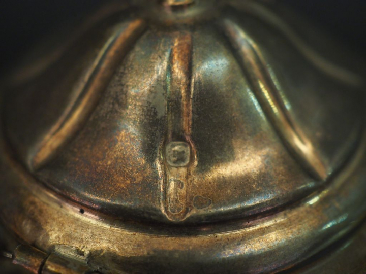 Ensemble comprenant :  - une paire de salerons de style Art déco en ar