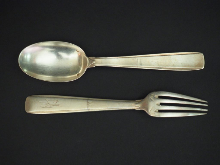 Couvert de naissance de style Art déco en argent, poinçon Minerve, à d