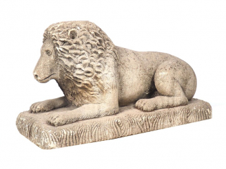 Vente aux enchères Sculpture en ciment "lion couché" (accidents) Dim. 45 x 76 x 32  cm