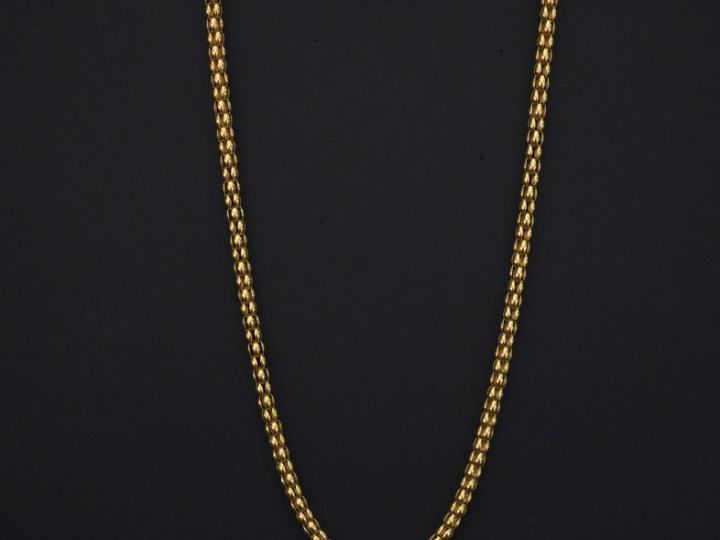 Collier souple en or jaune, maille tube ajourée. Long. 44,5 cm Poids. 