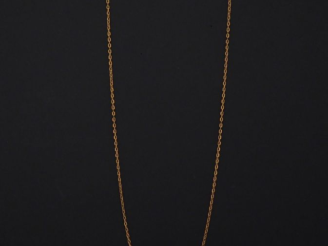 Chaine en or jaune, maille forçat. Long. 52,5 cm  Poids. 4,31 g   
