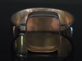 Vente aux enchères Vivianna TORUN (dans le goût de) Bracelet en argent, serti en son cent