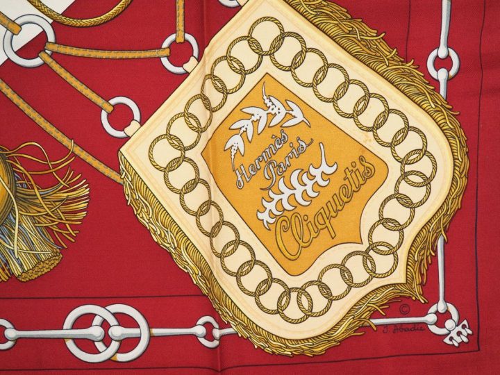 HERMES Carré en soie "Cliquetis". Carré sans étiquette. (Un petit trou