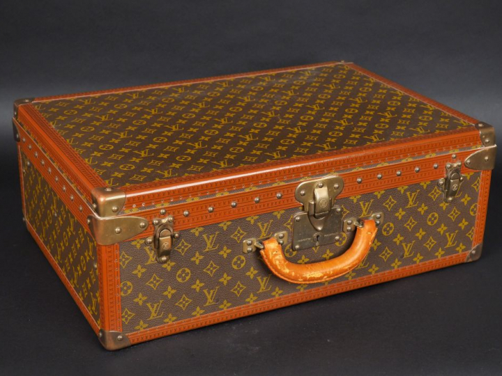 LOUIS VUITTON Valise Alzer Loziné. Modèle rigide avec toile monogrammé