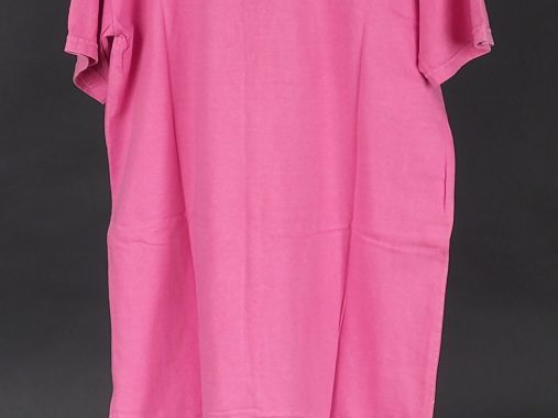 CHANEL  Robe T-shirt rose en coton, à décor de monogramme. (étiquette 