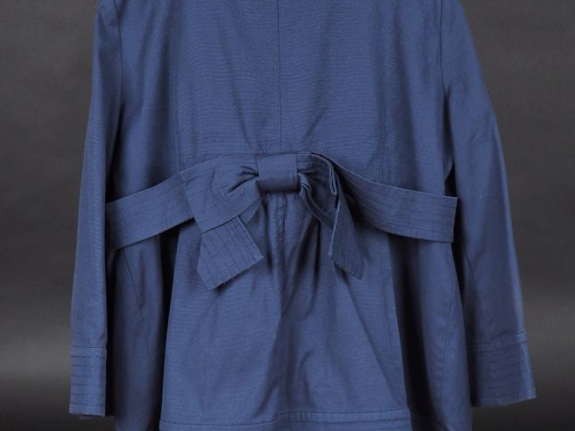 RED VALENTINO Veste bleue à col, en coton et élasthane. Deux fausses p