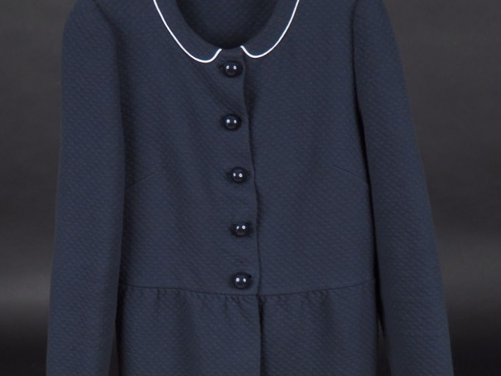 RED VALENTINO Veste bleue à col claudine à galon blanc. (Une petite ta