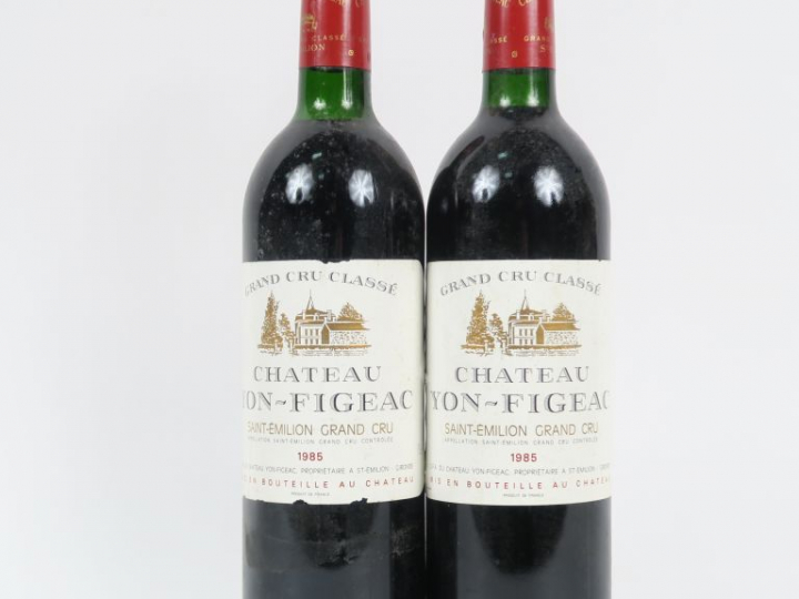 2 BOUTEILLES CHÂTEAU YON FIGEAC GCC ST EMILION - 1985 - 1 BG/1 LB