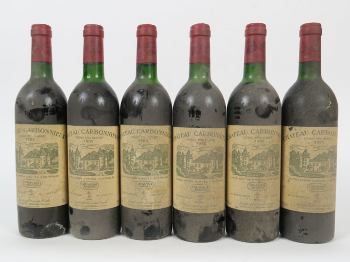 6 BOUTEILLES CHÂTEAU CARBONNIEUX GCC GRAVES - 1985 - 2 BG/2LB/2HEP 