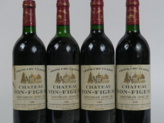 Vente aux enchères 4 BOUTEILLES CHÂTEAU YON FIGEAC GCC ST EMILION - 1988 - 1 LB/1 ES/3 EL