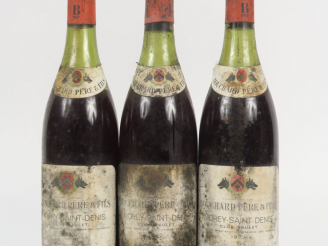 Vente aux enchères 3 BOUTEILLES MOREY ST DENIS 'CLOS BAULET' BOUCHARD PÈRE   FILS - 1973 