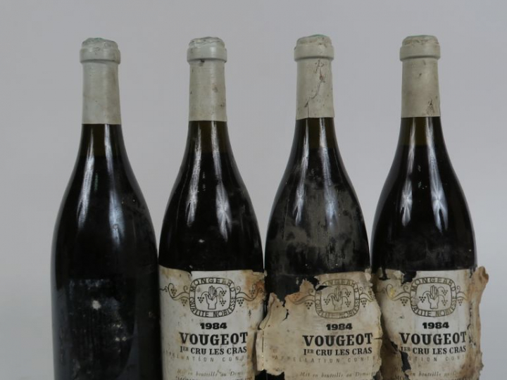 4 BOUTEILLES VOUGEOT 1er CRU 'LES CRAS' MONGEARD MUGNERET - 1984 - 2,5
