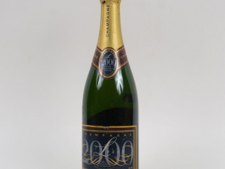 Vente aux enchères 1 BOUTEILLE CHAMPAGNE DE LOZEY - 2000 - COIFFE ABIMÉE