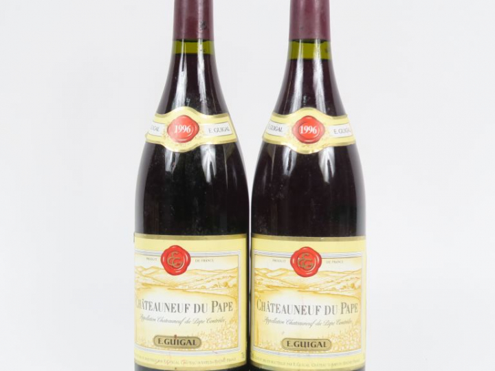 2 BOUTEILLES CHÂTEAUNEUF DU PAPE E. GUIGAL - 1996
