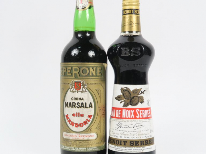 2 BOUTEILLES : 1 EAU DE NOIX SERRES - 1 CREMA MARSALA ALLA MANDORLA