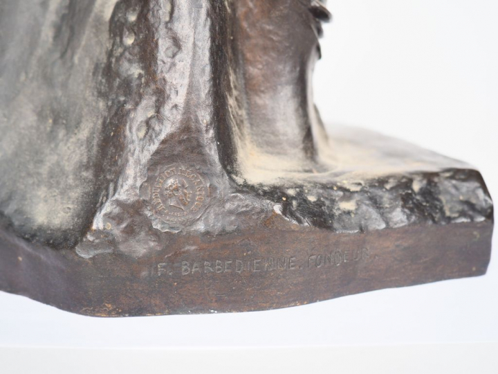 Sculpture XIXème en bronze à patine brune. "la Vénus de Milo" H. 66 cm