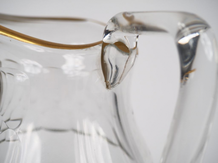 SAINT-LOUIS.  Service de verres en cristal comprenant : 13 flûtes 15 v