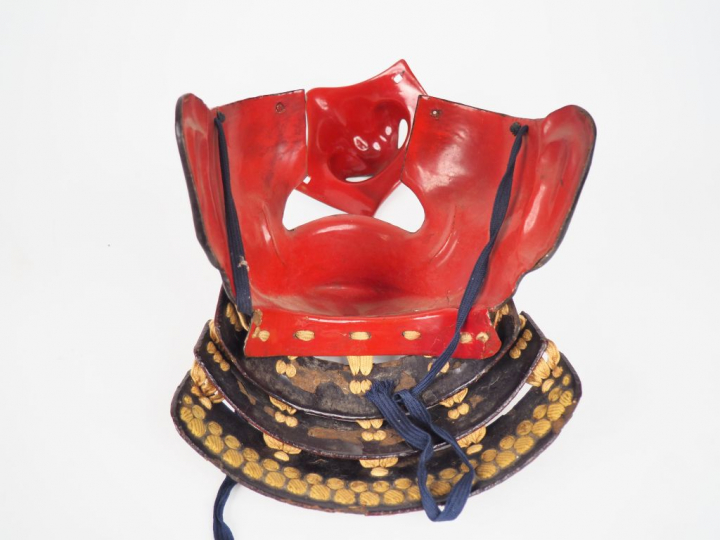 Japon, XVIIIe siècle,  Masque MEMPÔ de type ressei, en fer laqué brun 