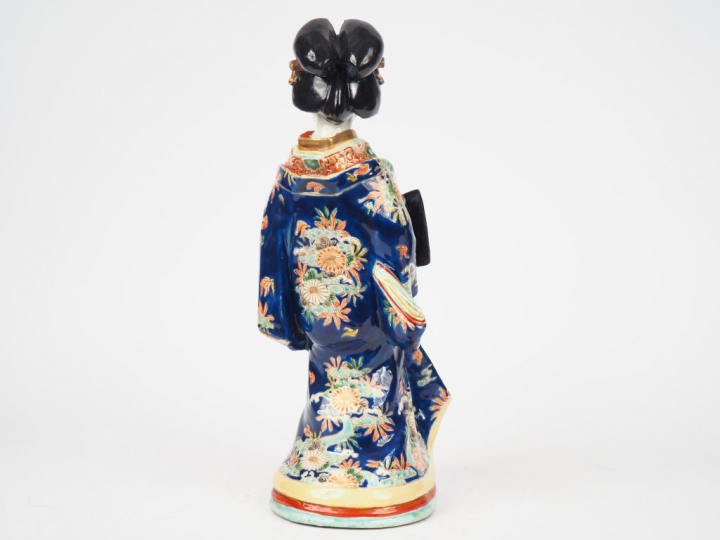 Japon, période Taisho, Importante statue en porcelaine de Kutani repré