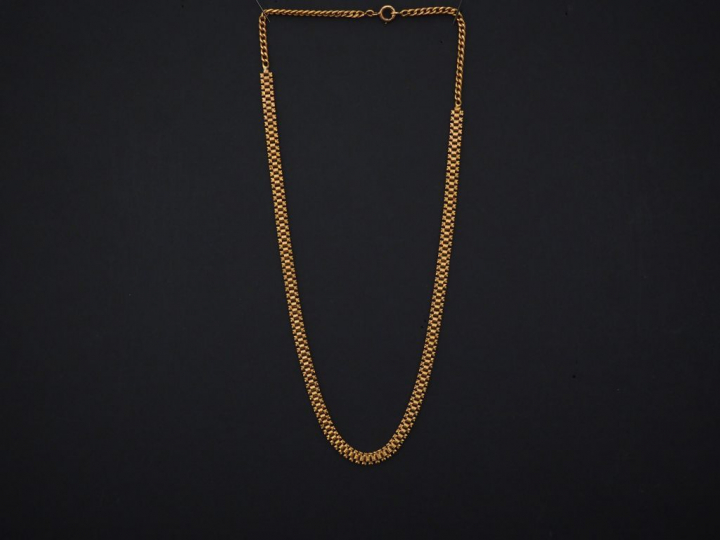 Collier souple en or jaune, maille articulé.  Long. 46 cm Poids. 18,53