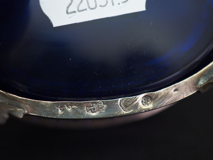 Paire de salerons XVIIIème en argent, à décor ajouré d’arcatures et de